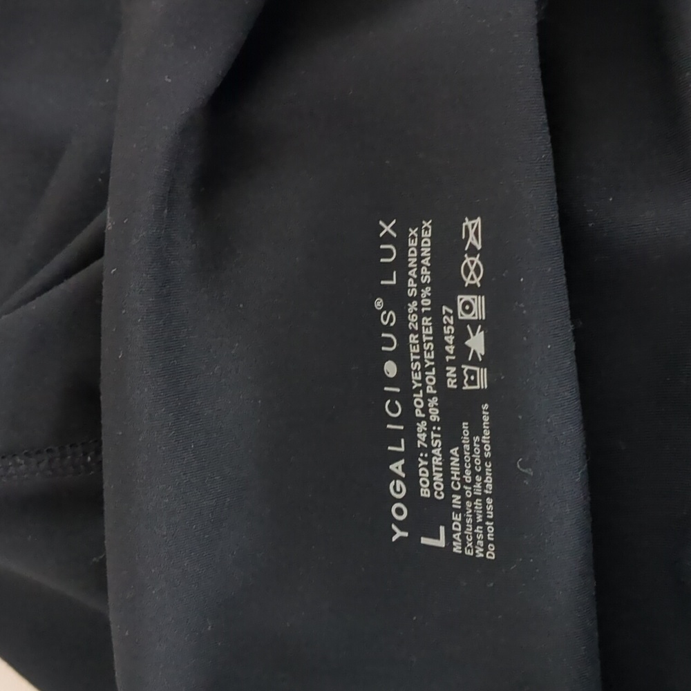 Yogalicious black leggings, size Large